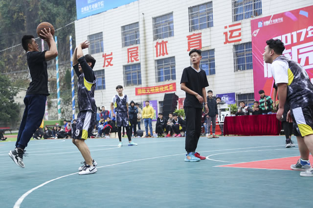 ��ʮ�조�»�����У԰���������ܾ���ͼƬչ